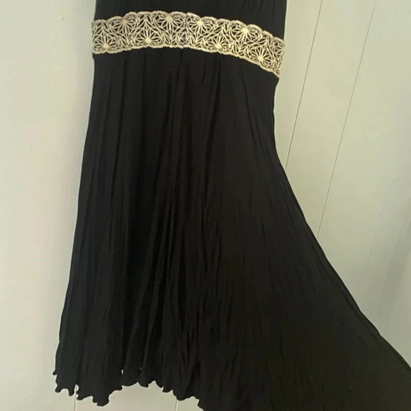 BCBG Paris Vintage 90's Black Stretch Knit V Neck Dress Midi. Small - Picture 3 of 5